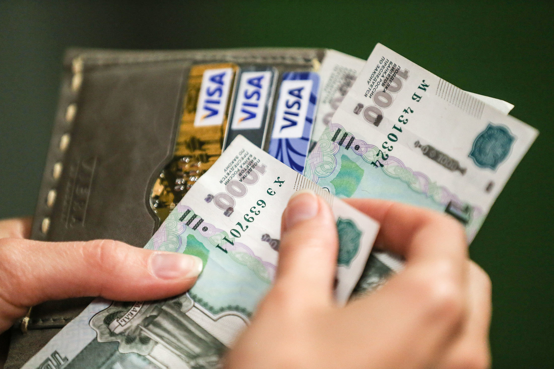 По предписанию Гострудинспекции ПАО «АК ВНЗМ» выплатило свыше 4,8 миллиона рублей задолженности по зарплате